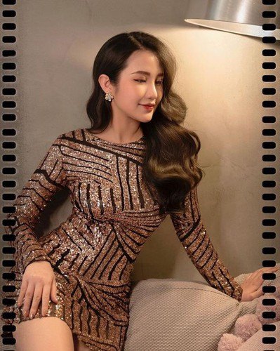 Không biết là nhờ sức mạnh "gái một con trông mòn con mắt" hay do Phan Thành khéo tay chăm vợ mát tay nên Primmy Trương sở hữu nhan sắc ai ngắm cũng phải khen.