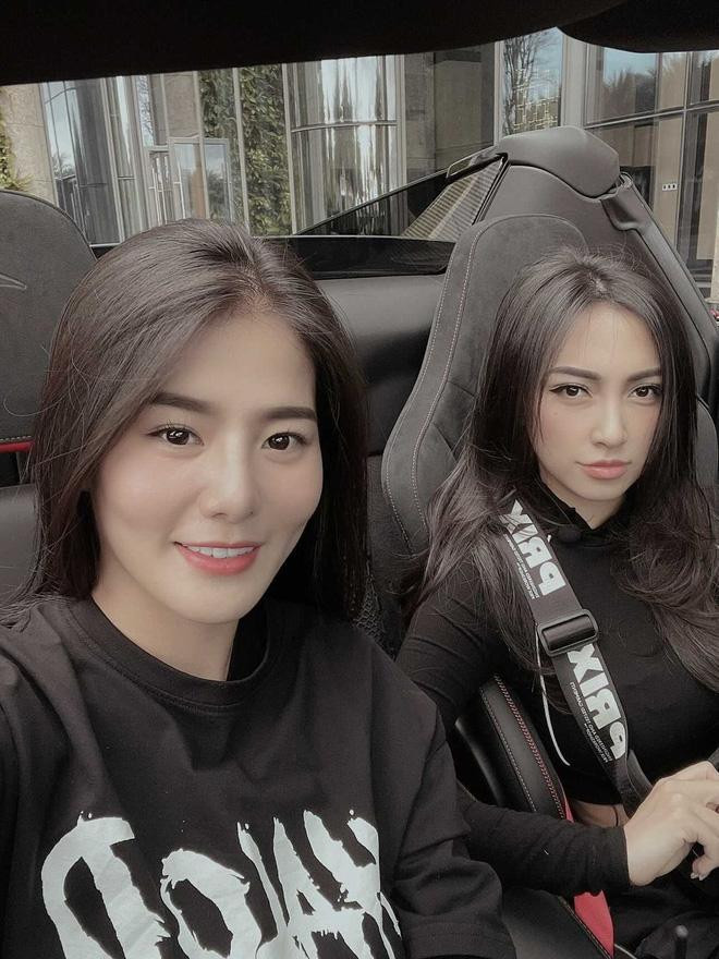 Lê Kim Loan, sinh năm 1991 là "chị đại" rich kid mới nổi. Cô gái này cũng là bạn thân của rich kid Jessie Lương nổi danh với việc lái siêu xe 20 tỷ đi ăn cơm tấm.