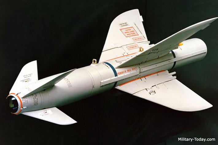 Penguin là loại tên lửa không chống hạm do hãng Kongsberg Defence & Aerospace (KDA) của Na Uy sản xuất từ đầu những năm 1970. Hải quân Mỹ sau đó mua lại bản quyền sản xuất loại tên lửa này và định danh là AGM-119.