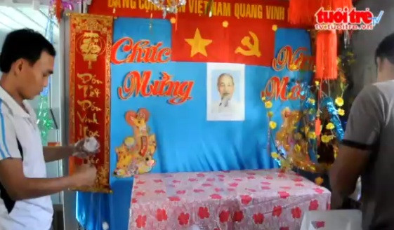 Phòng Hồ Chí Minh trên tàu được trang hoàng rực rỡ.