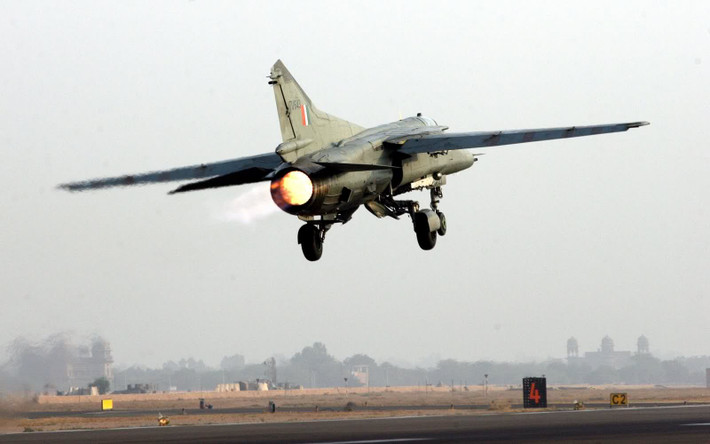 Đứng ở vị trí tiếp theo với 22 chiếc rơi hư hỏng hoàn toàn là loại cường kích cơ MiG-27. Đây cũng là một loại máy bay do Liên Xô sản xuất mang họ MiG, được sản xuất hàng loạt từ năm 1975 tới nay. Nguồn ảnh: Wiki.