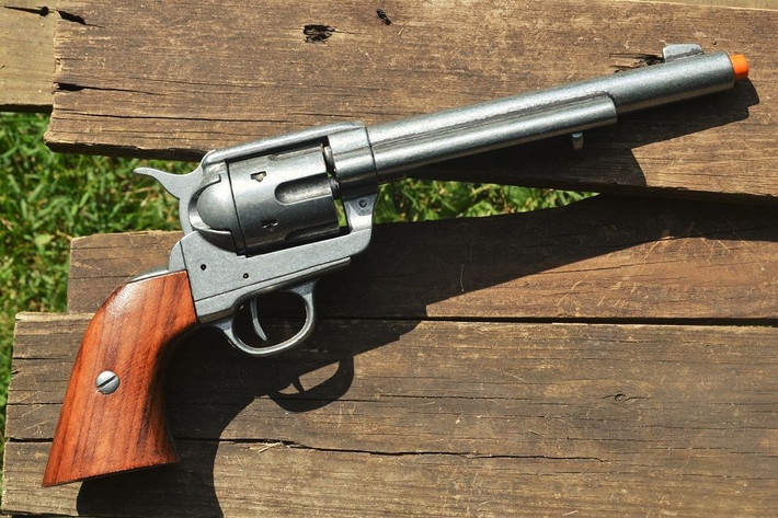 Tới tận ngày nay, Colt .45 vẫn được bán rất chạy ở Mỹ. Đây được coi là khẩu súng ngắn ổ xoay phổ biến nhất ở Mỹ suốt kể từ khi nó ra đời tới nay. Nguồn ảnh: Wearethemighty.