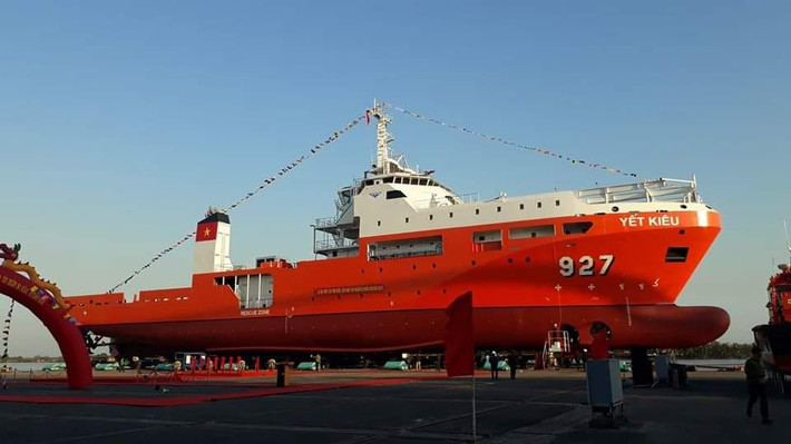 Tàu cứu hộ tàu ngầm số thân 927 mang tên Yết Kiêu được đóng tại Nhà máy đóng tàu Z189 đã được hạ thuỷ sáng nay (4/12). Nguồn ảnh: Z189.
