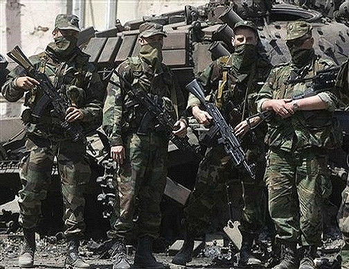 Câu chuyện được biết tới nhiều nhất đó là khoảng 12 người thân của lãnh đạo Hezbollah đã bị đặc nhiệm KGB bắt cóc. Một người trong số đó đã bị hành quyết và chụp ảnh lại để gửi tới những kẻ cầm đầu Hezbollah kèm theo "lời hứa" về số phận tương tự sẽ xảy ra với 11 người còn lại nếu các nhà ngoại giao Liên Xô không được phóng thích. Nguồn ảnh: Pinterest.