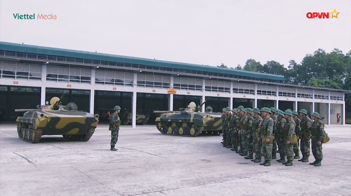 Hệ thống hỏa lực trên xe bao gồm một pháo chính loại 73mm, đặc biệt đây là pháo nòng trơn, có hệ thống nạp đạn bán tự động. Ngoài ra xe còn có súng máy đồng trục 7,62mm cùng cơ số đạn dự trữ 2000 viên. Nguồn ảnh: QPVN.
