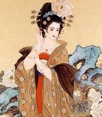 Tất cả đều vì không chịu đựng nổi sự cô đơn và sự dày vò của lửa tình cháy trong huyết quản nên đã bất chấp tất cả "vượt rào" cắm sừng lên đầu ông chồng hoàng đế hoặc bất chấp cả tôn nghiêm của một vị thái hậu nuôi sủng nam ở hậu cung để thỏa mãn dục vọng.