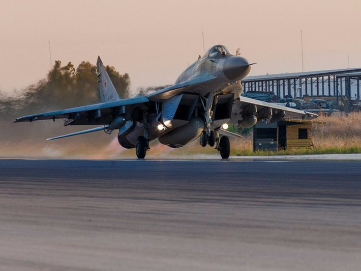 Trong biên chế của Không quân Syria hiện có khoảng 20 chiếc chiến đấu cơ đa nặng MiG-29SMT và không quân nước này cũng đang đặt mua thêm 12 chiếc nữa từ Nga. Nguồn ảnh: Theaviation.