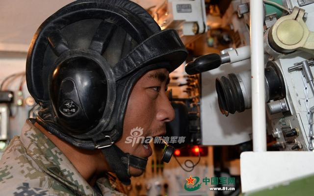 Những chiếc xe tăng đời cũ này không những dễ bị triệt hạ hơn trên chiến trường mà còn làm khổ các kíp lái ngay cả khi trên bãi tập luyện. Nguồn ảnh: 81.