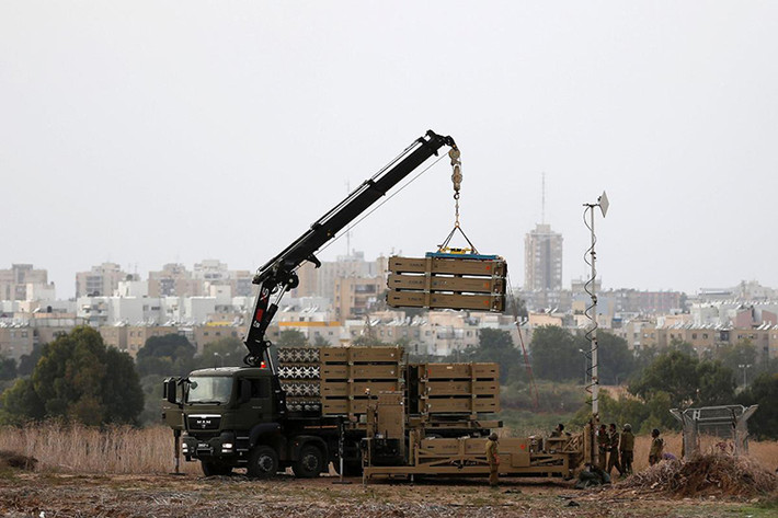 Trong khi đó, Tướng Tướng Zvika Haimovich – Tư lệnh các lực lượng phòng không Israel cho biết, các quận phía bắc Israel luôn là điểm nóng an ninh của nước này và là khu vực bị đe dọa tấn công nhiều nhất từ các nhóm khủng bố từ phía bên kia biên giới. Ông này cũng cho biết, Iron Dome chỉ là một phần trong hệ thống phòng thủ mà Israel sắp triển khai tới đây. Nguồn ảnh: War History.