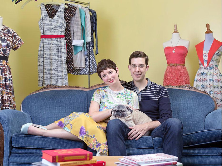 11. Cặp đôi Eric and Susan Gregg Koger - Thương hiệu ModCloth: Năm 2002, với sự giúp đỡ của bạn trai, nay là chồng Eric Koger, Susan Gregg Koger đã bán những chiếc váy vintage đầu tiên được làm ra từ căn phòng ngủ tập thể tại Đại học Carnegie Mellon. Một mình Susan hoàn thiện các đơn đặt hàng, còn Eric xây dựng trang web. Ngày nay, các sản phẩm của ModCloth đã tiếp cận và thu hút hàng triệu tín đồ thời trang trên toàn thế giới. Doanh thu đạt 150 triệu USD một năm và ModCloth được Jet.com mua lại vào tháng 3/2017.