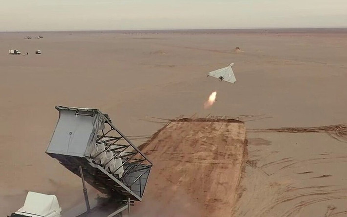 Công nghệ này giúp tăng khả năng chống nhiễu tín hiệu của UAV và được thiết kế để xác định chính xác vị trí (tọa độ địa lý) của vật thể trên mặt đất, dưới nước và trên không, cũng như cả vệ tinh có quỹ đạo thấp.