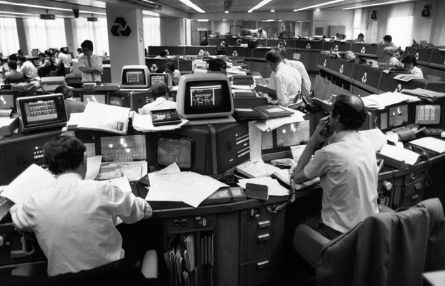 5. Năm 1989: Gần cả ngàn máy tính ở Anh ngưng hoạt động. Cũng là năm 1989, ở Anh xảy ra sự kiện gần cả ngàn máy tính đột ngột ngưng hoạt động do bị một loại virus máy tính lạ tấn công.