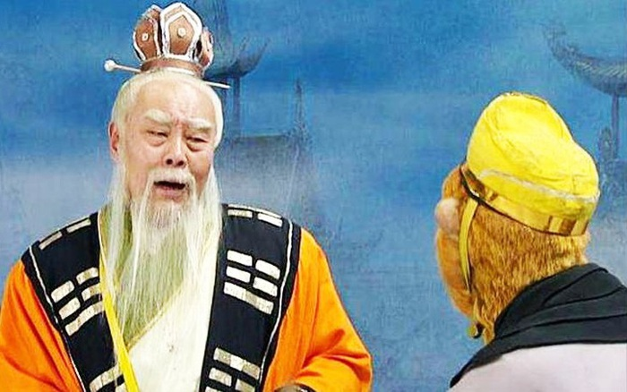 Sau khi đại náo thiên cung, trong cơn say rượu Lão Tôn đã xông vào cung Đâu Suất của Thái Thượng Lão Quân đúng lúc kim đan được luyện thành. Vì vậy mà Tôn Ngộ Không đã ăn vô số viên kim đan quý giá. Không những thế, thậm chí còn mang rất nhiều kim đan về phát cho con cháu.