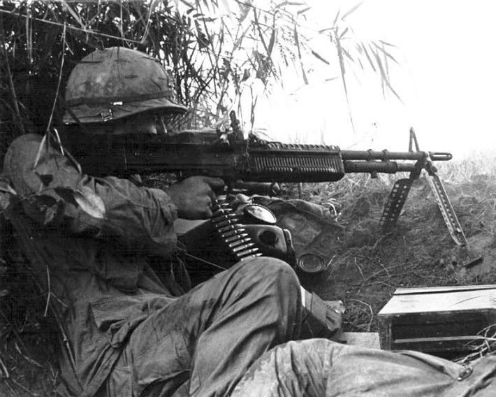Ngày 1/5/1970, một ụ súng máy của lính Australia đã bắn nhầm vào một toán lính Australia khác đang đi tuần khiến hai người thiệt mạng, hai người khác bị thương. Nguồn ảnh: Archive.