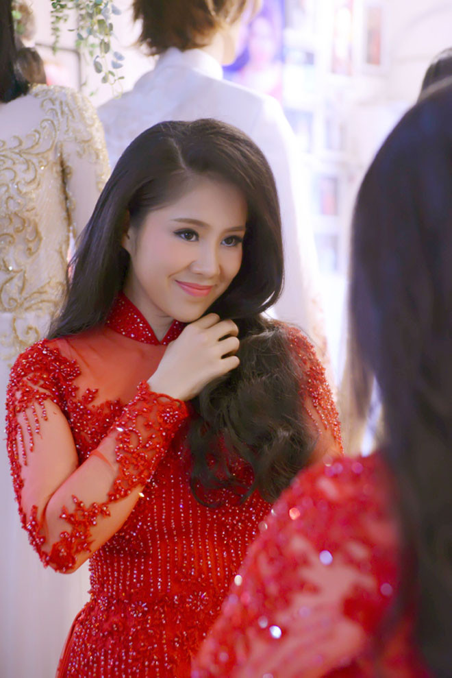 Trong lần chia sẻ gần đây với chúng tôi, Lê Phương cho biết, đây là khoảng thời gian cô hạnh phúc nhất trong suốt mấy năm qua. Bởi cuối cùng, bà mẹ một con cũng tìm được bến đỗ bình yên sau khi trải qua nhiều sóng gió, thử thách tình cảm. Cô hy vọng chuỗi ngày sắp tới ở bên Trung Kiên sẽ luôn đẹp và hạnh phúc như lúc này.