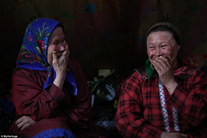 Hiện số lượng người Nenets còn lại khoảng 10.000 người, cùng nhau chăn nuôi đàn tuần lộc khoảng 300.000 con trên một khu vực rộng lớn ở cực bắc.