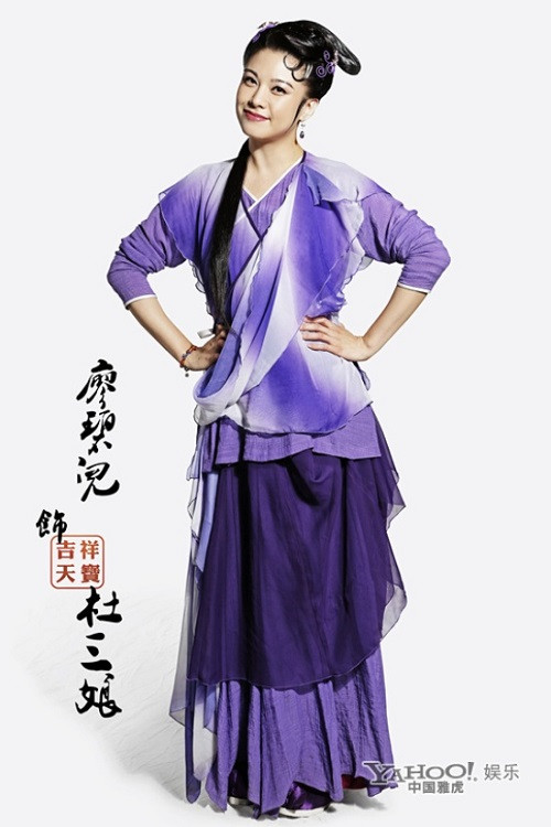 Từ trước tới nay, Liêu Bích Nhi công khai yêu đương với 2 tài tử là Lưu Khải Uy và Trần Hào, nhưng đều đứt gánh giữa đường. Hiện tại, trong khi Lưu Khải Uy đã kết hôn với Dương Mịch và có 1 bé gái, Trần Hào kết hôn với Trần Ân Vy và có một bé trai, thì Liêu Bích Nhi vẫn một mình lẻ bóng. Cô thậm chí còn vướng vào scandal tình ái với một số đại gia.