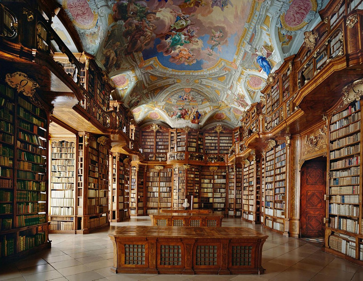 Thư viện ở Tu viện The St. Florian, quận Linz-Land, Áo.