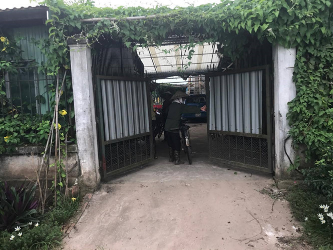 Trong khi nhà máy nước thì được cho hộ gia đình thuê để trồng rau.