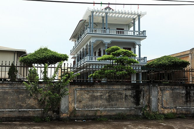 Diện tích làng khoảng 2km2 với gần 5.000 nhân khẩu nhưng có hơn 100 tỷ phú sở hữu những doanh nghiệp trị giá ít thì vài tỷ, nhiều thì cả ngàn tỷ đồng. (Ảnh: Báo Dân Việt)