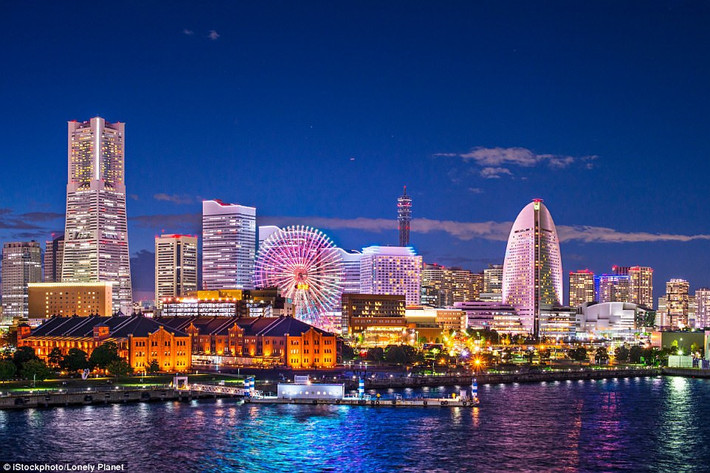 Yokohama và Kamakura, Nhật Bản: Nhật Bản từ lâu đã là địa điểm hấp dẫn du khách ở châu Á, nhưng theo các chuyên gia của Lonely Planet, trong năm 2017 bạn nên đến thăm hai thành phố ở phía nam là Yokohama và Kamakura. Cả hai điểm đến này đều có phong cảnh đẹp, khí hậu trong lành, kiến trúc giao hòa giữa truyền thống và hiện đại cùng ẩm thực địa phương hấp dẫn. Ảnh: iStockphoto/Lonely Planet.