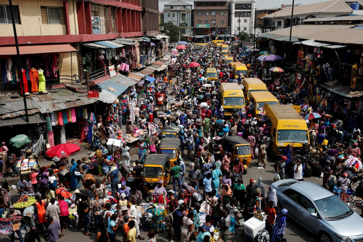 Lagos, Nigeria - 36/100 điểm: Mối đe dọa từ các nhóm phiến quân như Boko Haram đang khiến tình hình tại thành phố lớn nhất Nigeria ngày càng bất ổn. Lagos có chỉ số về ổn định thấp nhất trong tất cả thành phố tham gia khảo sát, chỉ với 10 điểm. Ảnh: Akintunde Akinleye/ Reuters.