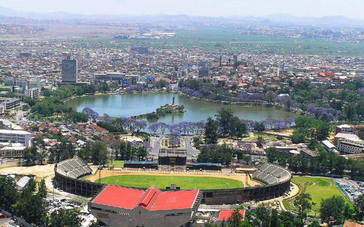 Hầu hết mọi người biết đến Madagascar khi xem bộ phim hoạt hình cùng tên. Rất nhiều người đã nghĩ rằng Madagascar là một nơi hư cấu. Tuy nhiên, đây là một quốc đảo thực sự ở châu Phi. Madagascar được cho là một nơi lý tưởng để thành lập doanh nghiệp, vì mức lương tối thiểu phải trả cho nhân viên ở đây là 0.23 USD/giờ, tức là 490 USD/năm.