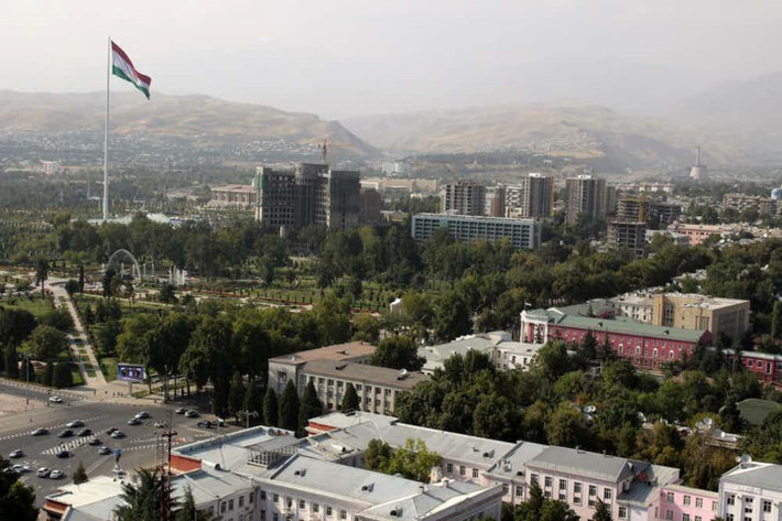 Tajikistan là một quốc gia lý tưởng để du lịch và kinh doanh. Bạn chỉ phải trả 0,23 USD/giờ, tương đương với 488 USD/năm cho mỗi lao động ở đây.