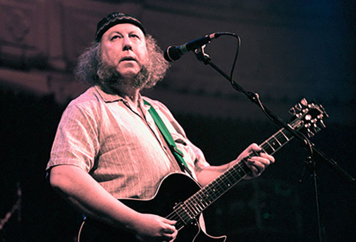 Peter Green: Một tay guitar rock và là người sáng lập ra nhóm Fleetwood Mac, Green đã phải vật lộn với các triệu chứng tâm thần phân liệt. Sau khi được điều trị, ông đã dần hồi phục. Hiện tại Green chỉ tập trung vào những giá trị cốt lõi trong cuộc sống: "Tôi từng lo lắng và làm mọi thứ phức tạp lên. Giờ thì tôi cố gắng giữ chúng thật đơn giản".