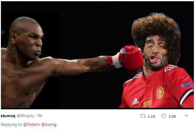 Người ta liên tưởng Fellaini bị Mike Tyson đấm lệch mặt.