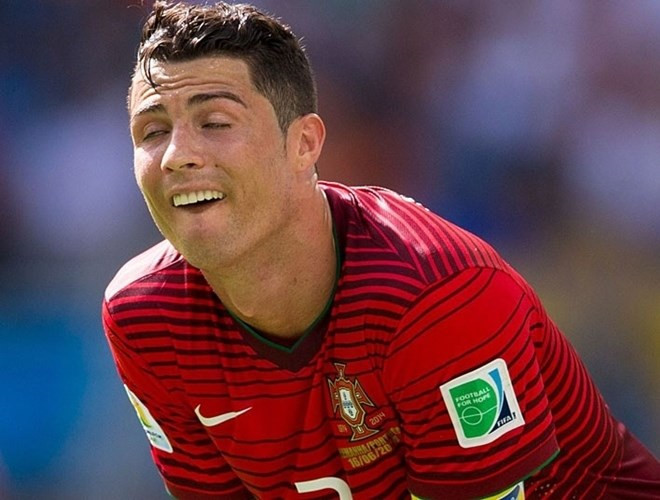 Biểu cảm khó đỡ của Ronaldo ở vòng bảng World Cup 2014.