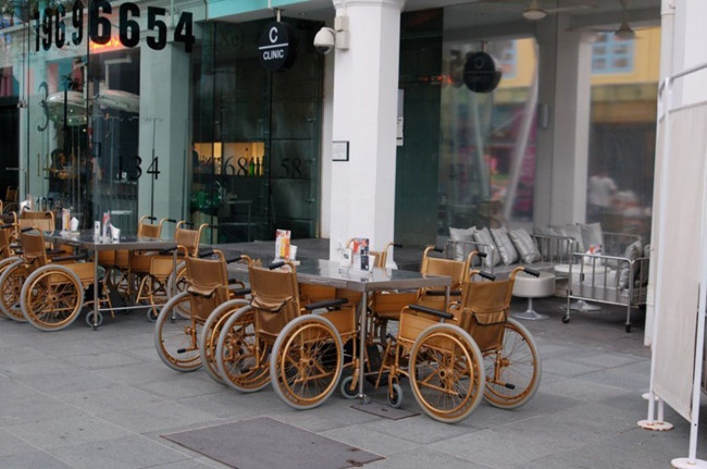 4. Quán bar Clinic, Singapore