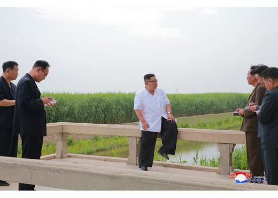 Đây là chuyến thị sát đầu tiên của người đứng đầu chính quyền Bình Nhưỡng kể từ hội nghị thượng đỉnh với Tổng thống Mỹ tại Singapore vào ngày 12/6 và chuyến thăm thứ ba tới Trung Quốc vào ngày 19-20/6. Ảnh: KCNA.