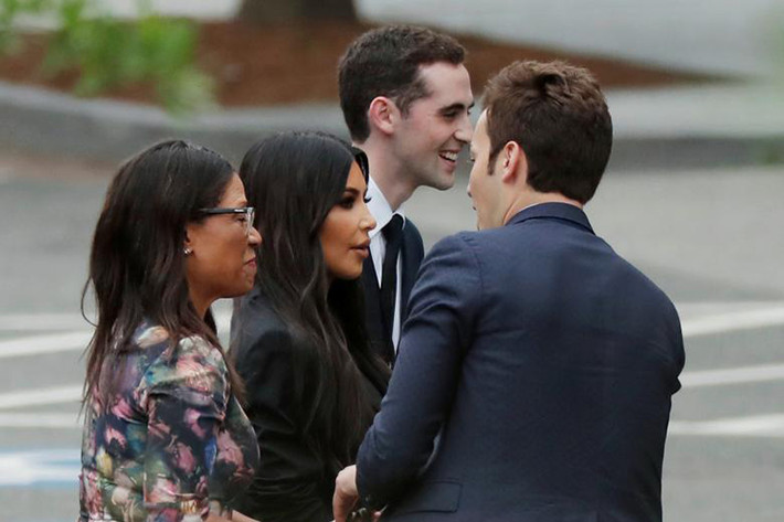Ngôi sao truyền hình thực tế Kim Kardashian trong một chuyến thăm tới Nhà Trắng hôm 30/5, hiện tại cô có hơn 60 triệu người theo dõi trên trang mạng xã hội Twitter. Ảnh: Reuters.