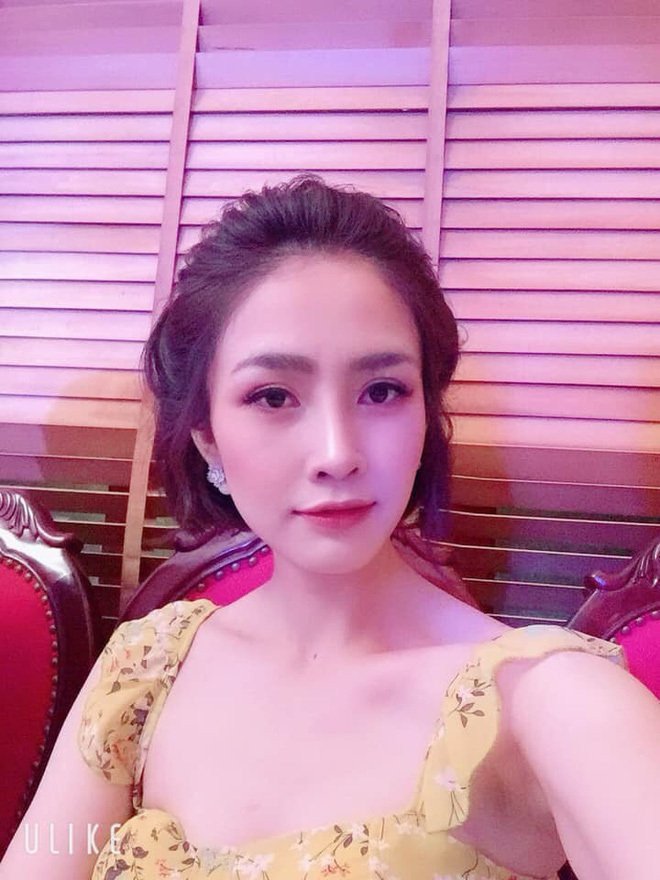 Là người trực tiếp chăm sóc cháu bé và động viên người bố ôm con đòi nhảy cầu tự tử, thượng úy Nguyễn Khánh Ly (30 tuổi, cán bộ Công an phường Phú Thượng, quận Tây Hồ, Hà Nội) cho biết, cháu bé rất xinh xắn và bụ bẫm. Sau khi đưa về đơn vị, cháu liên tục khóc vì thấy người lạ.