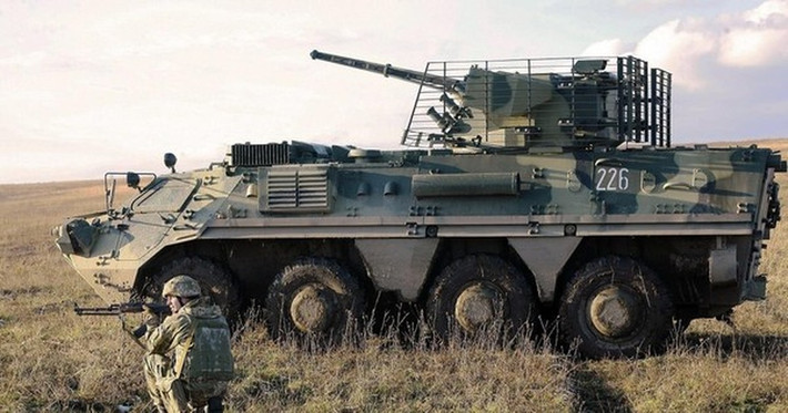Hồi tháng 6/2024, trên sóng truyền hình Army TV, người dẫn chương trình Serhiy Lipko thông báo việc sản xuất BTR-4 vẫn tiếp tục, bất chấp các cuộc tấn công của Nga nhằm vào hạ tầng công nghiệp quốc phòng Ukraine.