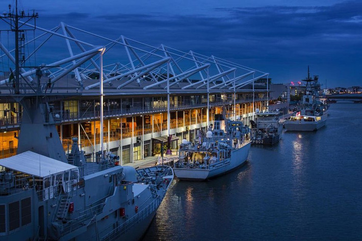 Triển lãm Quốc phòng An ninh London từ lâu đã được coi là trineer lãm khí tài quân sự lớn nhất thế giới với khuôn viên cực rộng, đủ chỗ để trưng bày từ máy bay cho tới tàu chiến. Nguồn ảnh: BI.