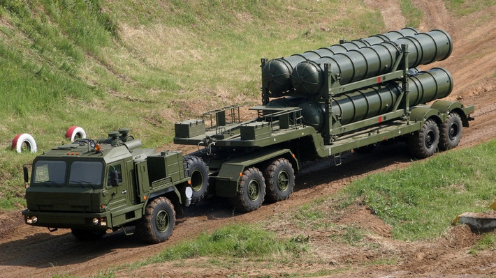 Được ra đời để thay thế cho tổ hợp S-400 Triumf, tên lửa phòng không tầm xa S-500 Prometheus được phát triển để có thể đối phó tốt với mọi loại máy bay hiện đại bậc nhất trong vòng 25 năm tới. Nguồn ảnh: Livejournal.