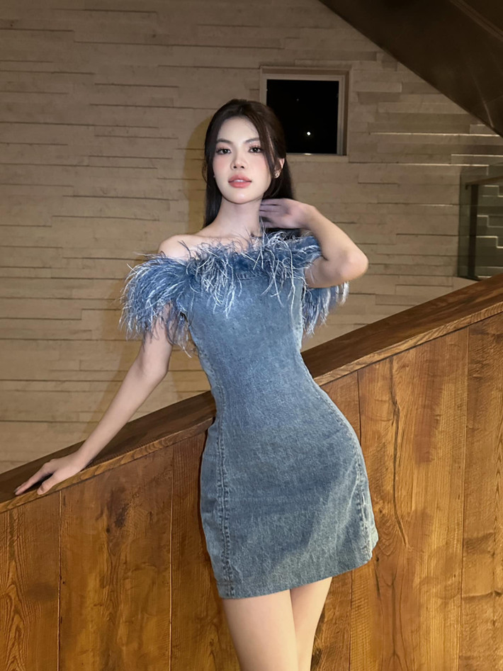 Vượt qua nhiều đối thủ đáng gờm, Tường San giành danh hiệu Á hậu 1.