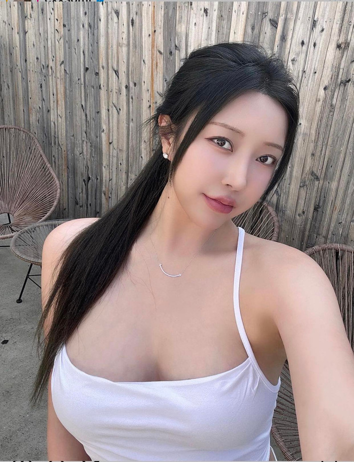 Tài khoản Instagram của Choi Somi vẫn thu hút tới 1,8 triệu người theo dõi, chứng minh sức hút chưa khi nào hạ nhiệt của người đẹp 8x.