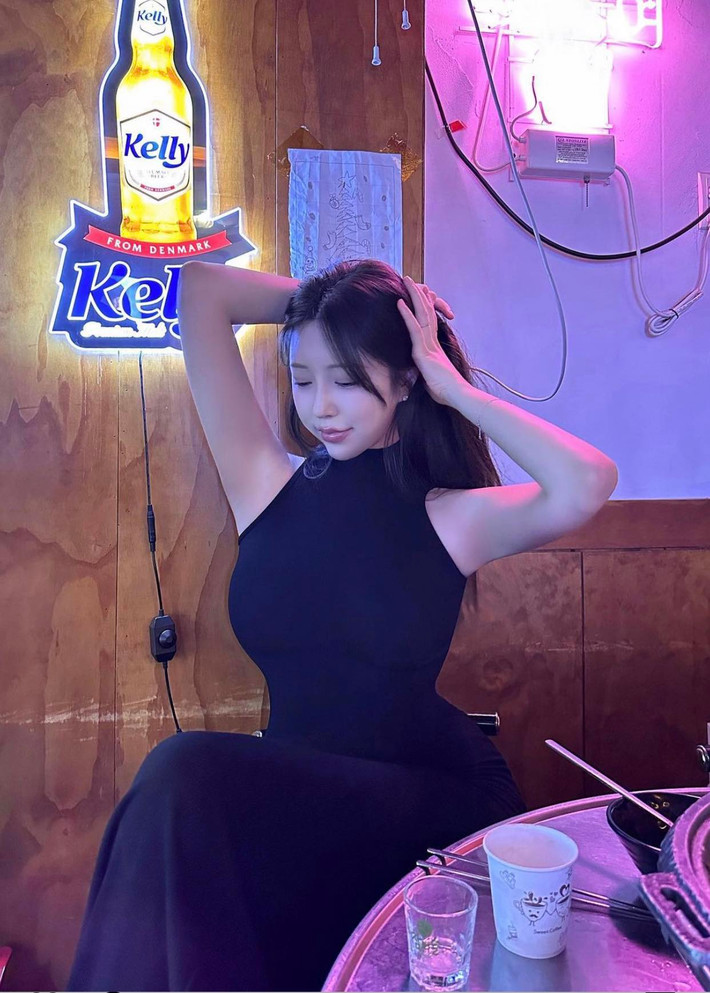 Hot girl 8x chưa bao giờ có ý định chạy theo hình tượng “mình hạc xương mai” như nhiều người đẹp khác.