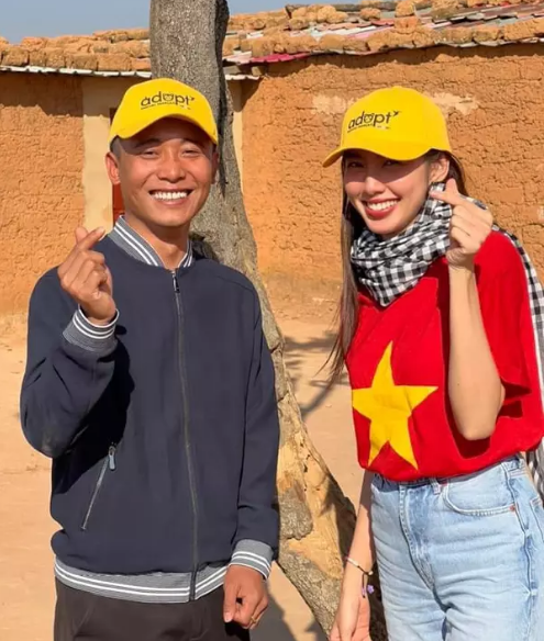 Hiện tại, ngoài kênh YouTube chính mang tên Quang Linh Vlogs - Cuộc Sống ở Châu Phi hiện đang có hơn 2,59 triệu lượt đăng ký, Quang Linh Vlogs còn sở hữu một kênh khác mang tên Nông Nghiệp Việt Nam ở Châu Phi với con số subscribe cũng lên tới 1 triệu.