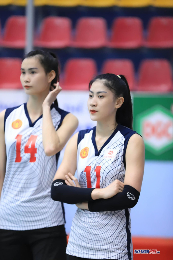 Tại VTV Cup 2023, nữ vận động viên bóng chuyền Kiều Trinh là một trong những tay đập nổi bật nhất. Cô được bầu chọn là đối chuyền hay nhất giải đấu.