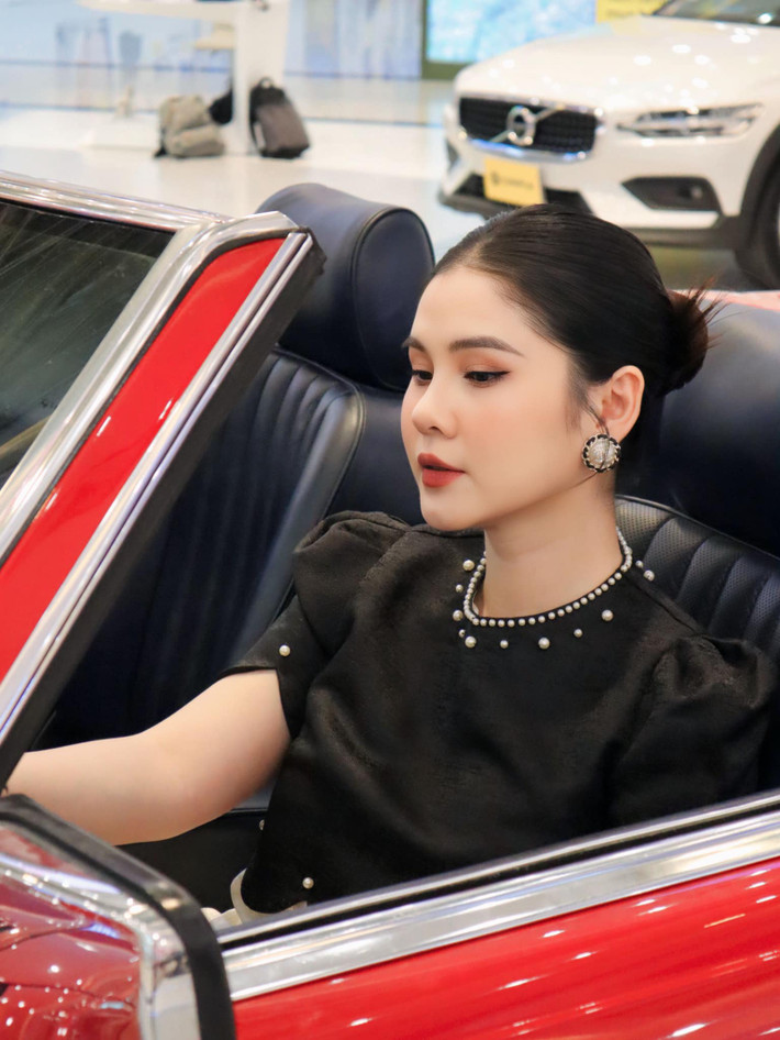 Theo như những chia sẻ của Thu Hoài, có thể thấy, đây thực sự là cuộc sống hôn nhân đáng mơ ước của nhiều cô gái.