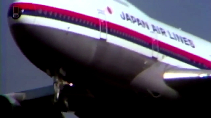 Vụ tai nạn chuyến bay Japan Airlines số hiệu 123 đã gây xót xa và đau lòng cho hàng trăm gia đình và người thân của những người đã mất trong thảm kịch này. Hiện nay, chiếc máy bay Boeing 747SR đó và di vật của những nạn nhân đã được trưng bày tại bảo tàng của hãng hàng không Japan Airlines, như một nơi tưởng nhớ và cảnh báo về những nguy hiểm tiềm ẩn trong ngành hàng không.