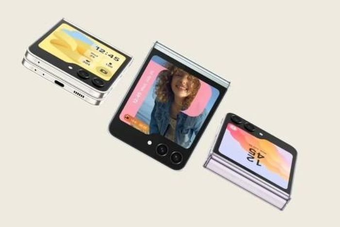 Samsung Galaxy Z Flip 5 vừa được ra mắt vào ngày 26/7 với nhiều cải tiến trong thiết kế và tính năng.