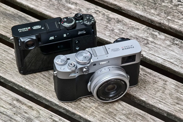 Fujifilm thành công với dòng X100 hướng đến dân chơi chuyên nghiệp, giúp hãng phục hồi sau thời kỳ khó khăn và đóng góp đáng kể vào lợi nhuận.(Ảnh: Amateur Photographer)