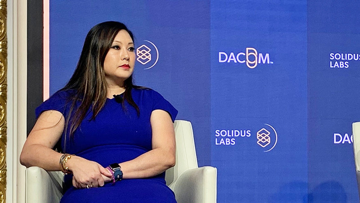Năm 2021, cựu Tổng thống Joe Biden đề cửa bà làm ủy viên CFTC. (Ảnh: CoinDesk)