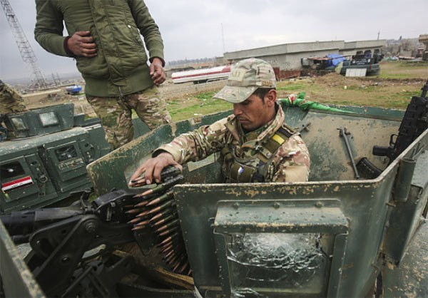 Công tác chuẩn bị cho chiến dịch giải phóng Tây thành phố Mosul từ tay nhóm IS đang được thúc đẩy. Ảnh FNA