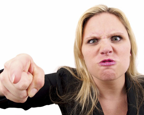 Những tuýp người có biểu hiện này sẽ tự tạo cho mình một từ trường khiến người khác khó gần mình, thậm chí là tránh xa. Điều này đồng nghĩa với việc thần Tài cũng không muốn đến gần bạn.
